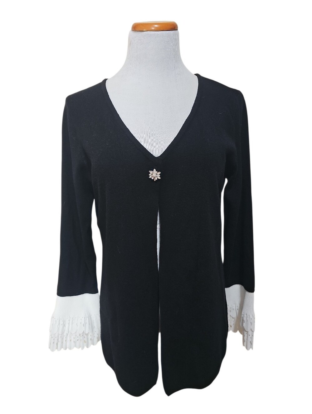 Molly Bracken Black V-Neck Knit Sweater White Lace Flare Ruffle Cuff L/XL